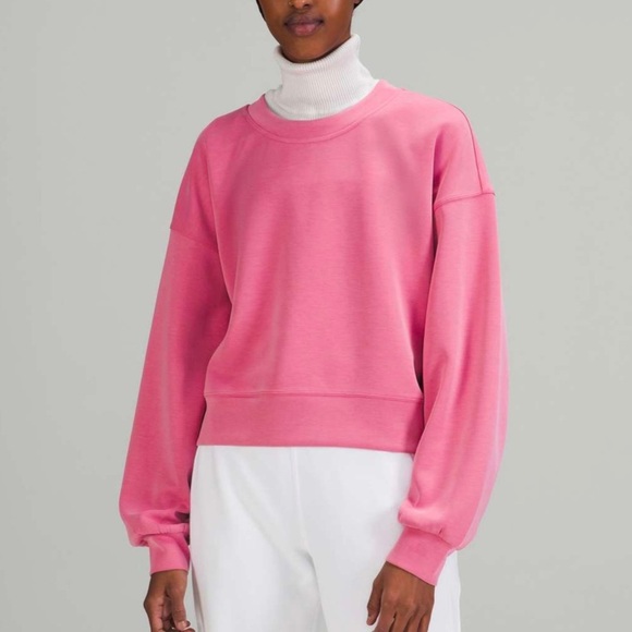 lululemon athletica Tops - Lululemon Perfectly Oversized Cropped Crew *Softstreme